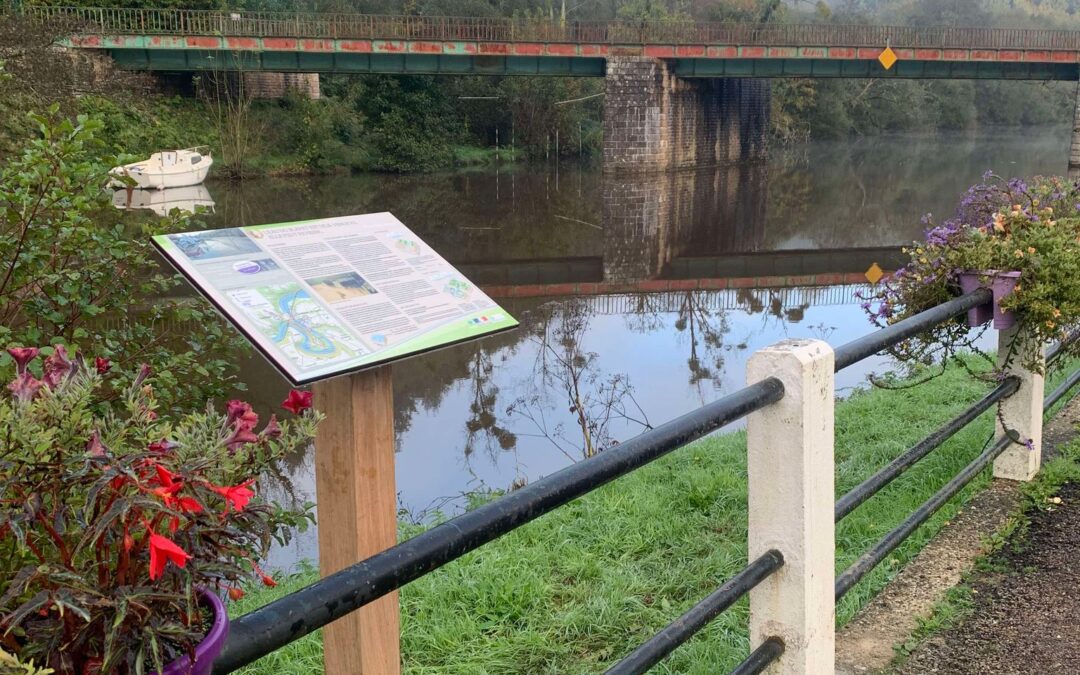 Installation de 5 panneaux d&rsquo;information sur les inondations le long du Blavet